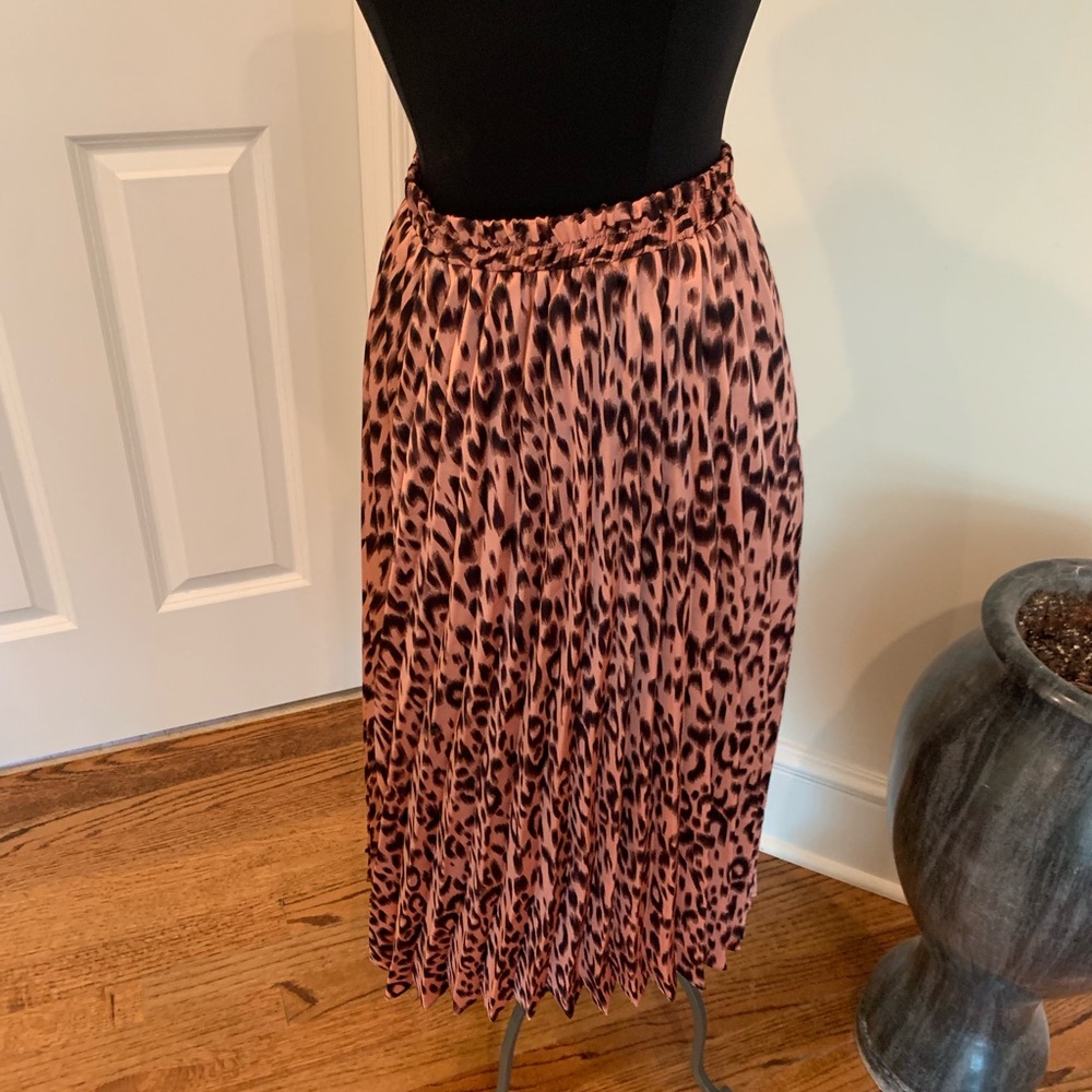Cheetah print maxi skirt!